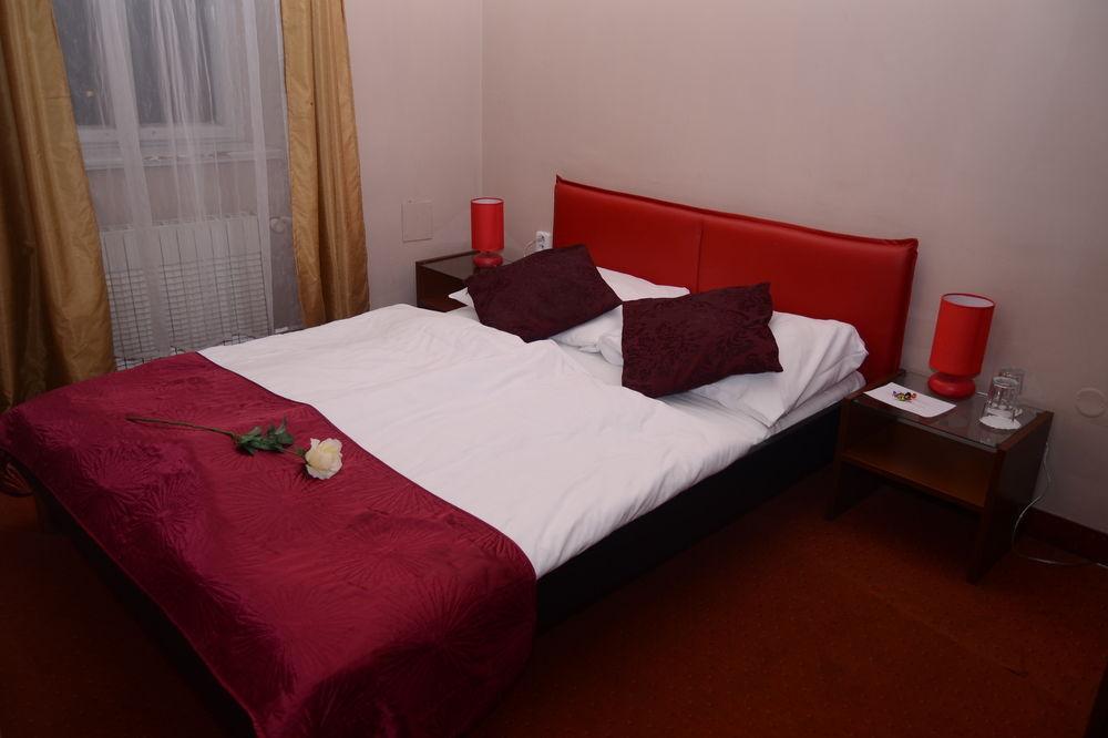 Hotel Venezia Praag Buitenkant foto